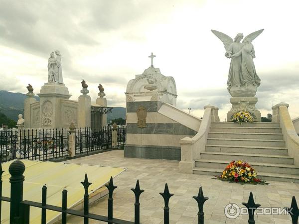 Экскурсия по Cementerio General, Коста-Рика, Сан-Хосе - мавзолеи