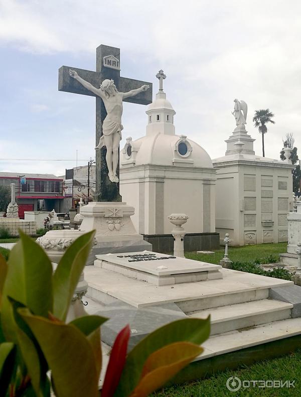 Экскурсия по Cementerio General, Коста-Рика, Сан-Хосе - надгробия