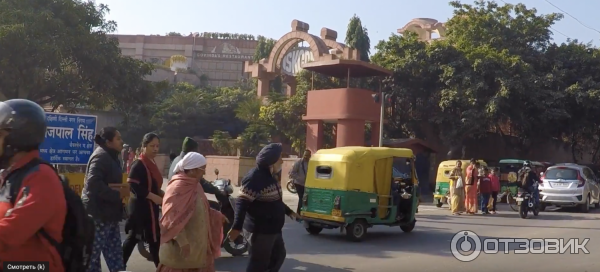 Нашли наш Храм Sri Sri Radha Parthasarathi Mandir