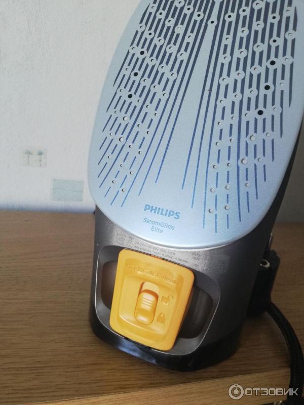 Philips gc4908 80 azur. Philips gc4908. Утюг Филипс Азур gc4908/80. Филипс утюг 4908. Контейнер системы очистки от накипи для утюга Philips Azur.