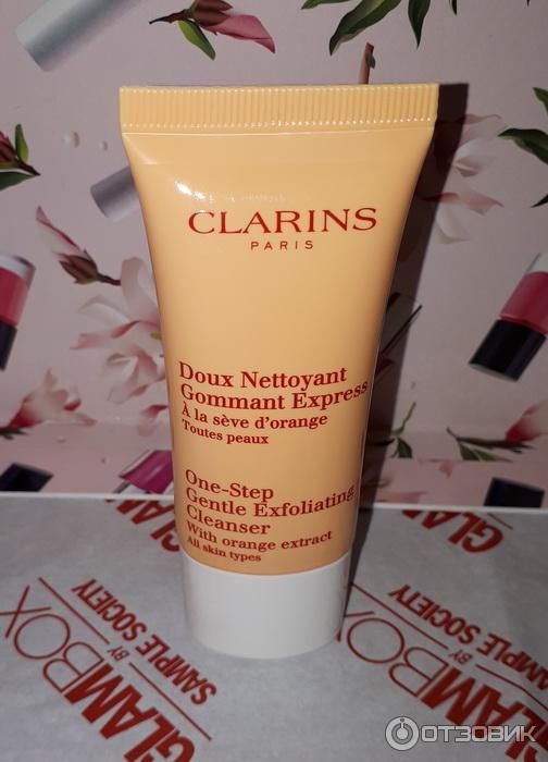 Очищающий крем Clarins с отшелушивающим эффектом Doux Nettoyant Gommant Express с экстрактом апельсина фото