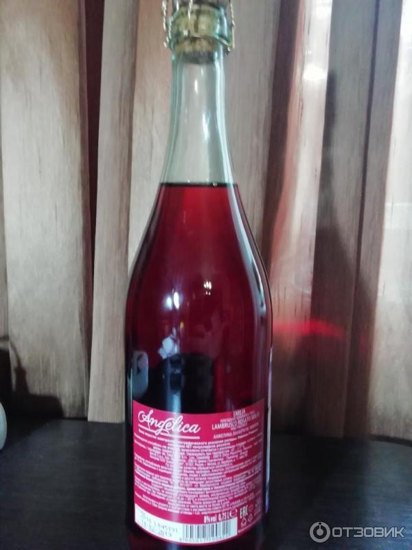 Розовое игристое вино Casa Bella Angelica Lambrusco Rosato Dolce фото