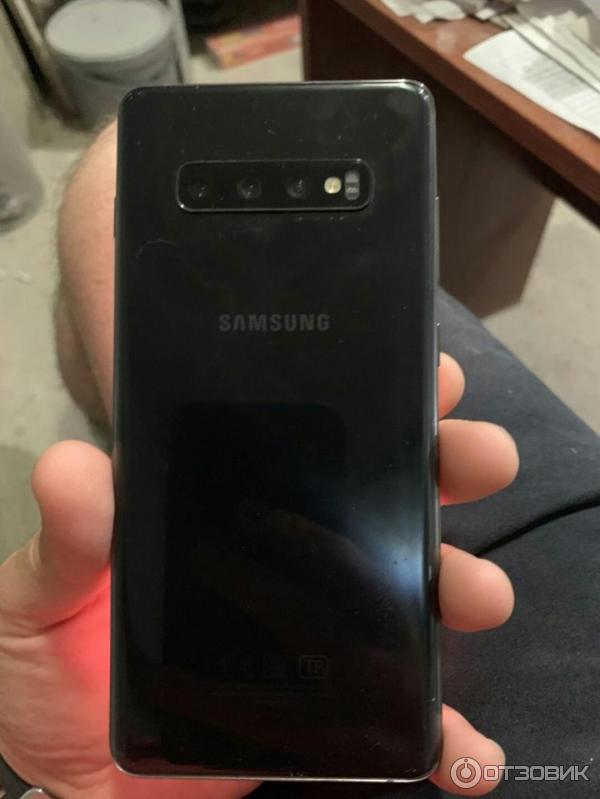 Смартфон Samsung Galaxy S10+ фото