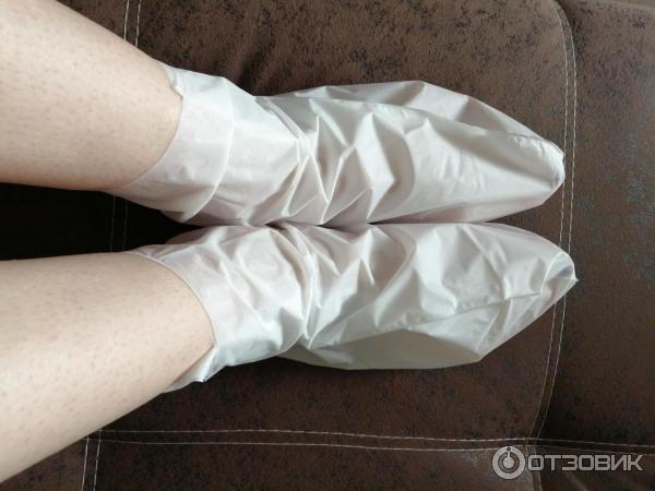 Отшелушивающая маска-носочки для ног Vilenta Shiny Foot фото