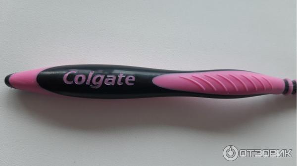 Зубная щетка Colgate ЗигЗаг Древесный уголь фото