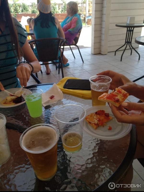 Бар у бассейна