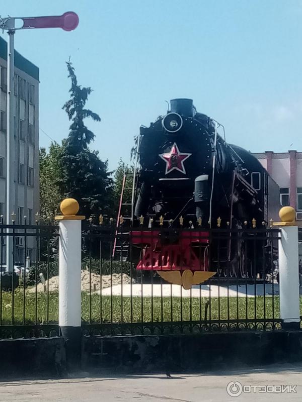 Железнодорожная сызрань. ЖД вокзал Отрадный Самарская область. Сызрань ЖД вокзал. Город Отрадный Самарская область старый Железнодорожный вокзал.