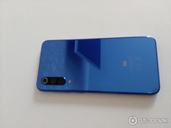 Смартфон Xiaomi Mi9 SE фото