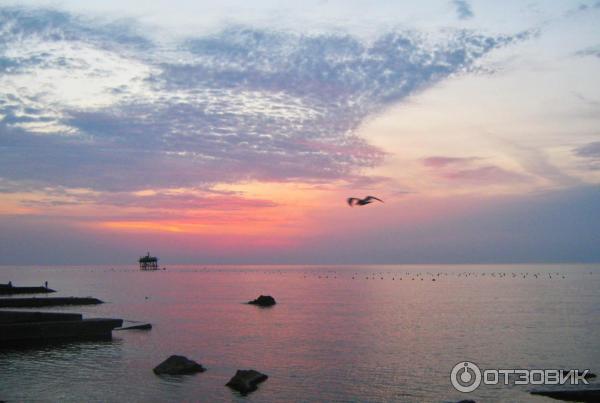 Вид на море с набережной перед ДТУ Кацивели