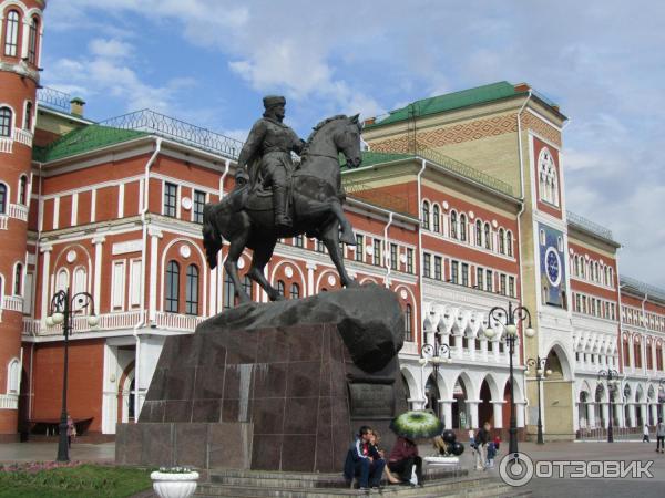 Памятник князя Ноготкова-Оболенского.