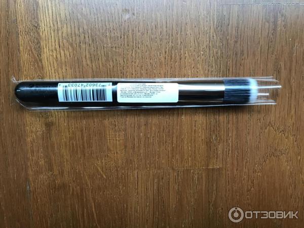 Кисть MAC 130s Short Duo fibre фото