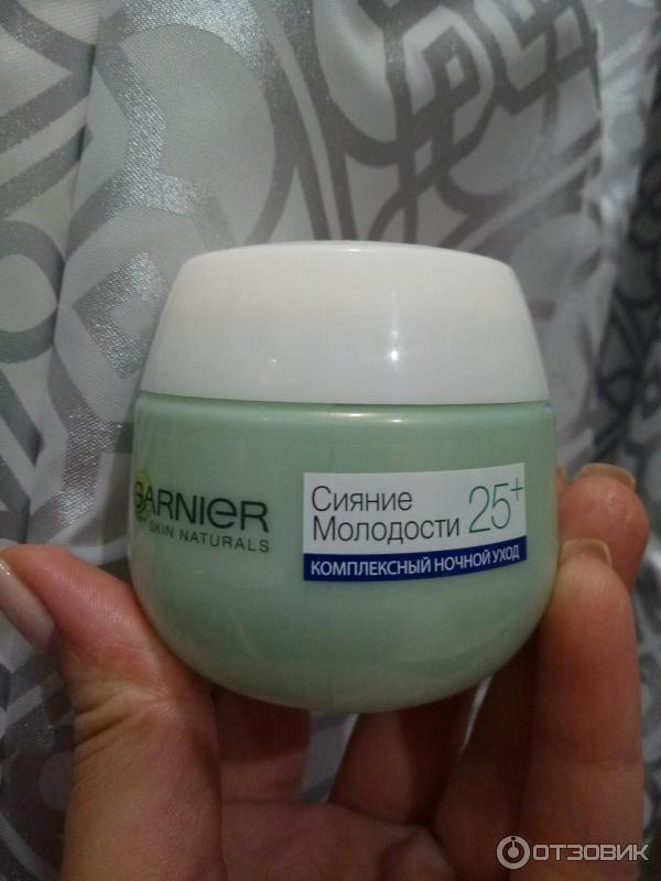 Крем для лица Garnier Сияние молодости 25+ ночной уход фото