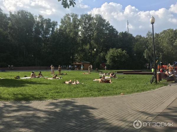 Тропарево пляж москва как добраться. Тропаревский пруд пляж. Тропаревский пруд Очаковка. Тропаревский пруд купание. Река Очаковка пляж.