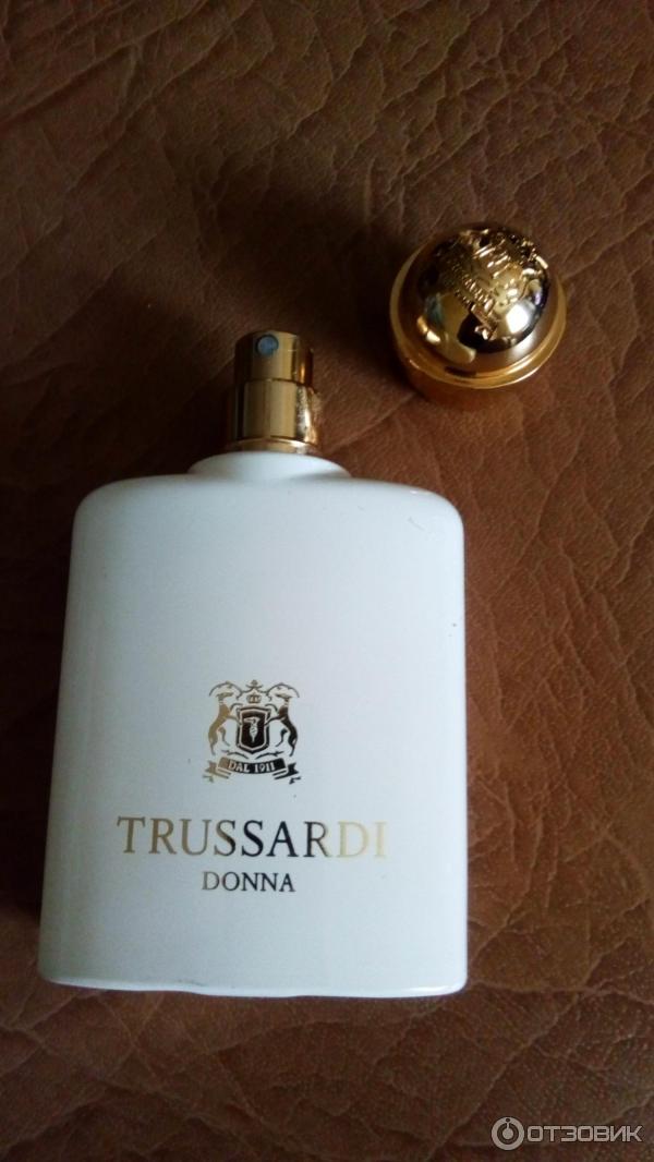 Trussardi donna levriero. Труссарди Донна духи. Trussardi Donna w EDT 100 ml.