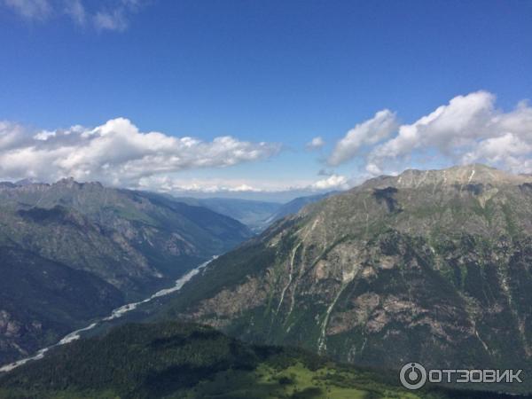 Канатная дорога в пос. Домбай (Россия, Карачаево-Черкессия) фото