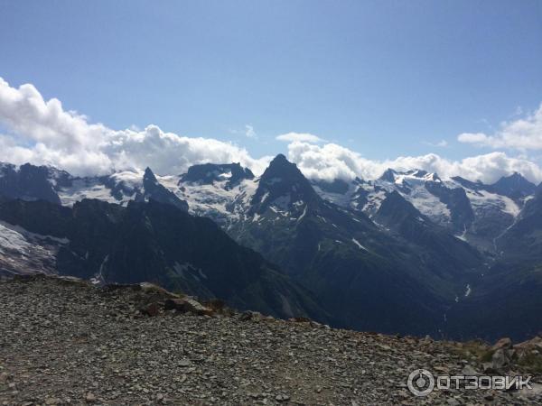 Канатная дорога в пос. Домбай (Россия, Карачаево-Черкессия) фото