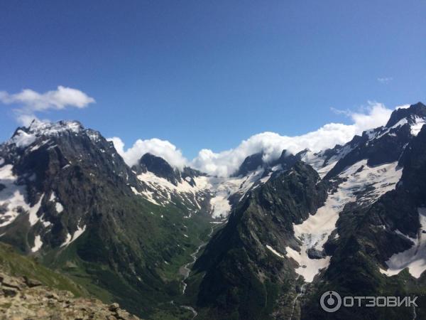 Канатная дорога в пос. Домбай (Россия, Карачаево-Черкессия) фото