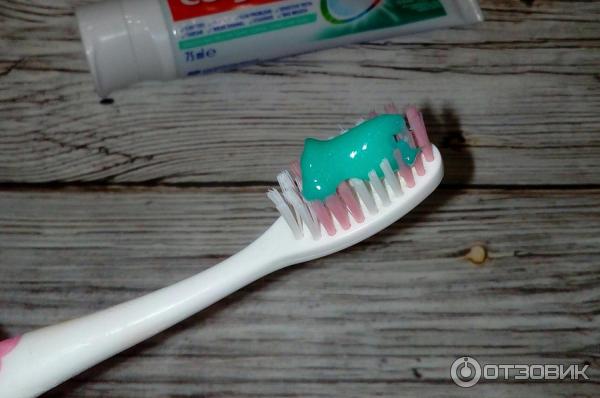 Зубная паста Colgate 12 профессиональная чистка фото