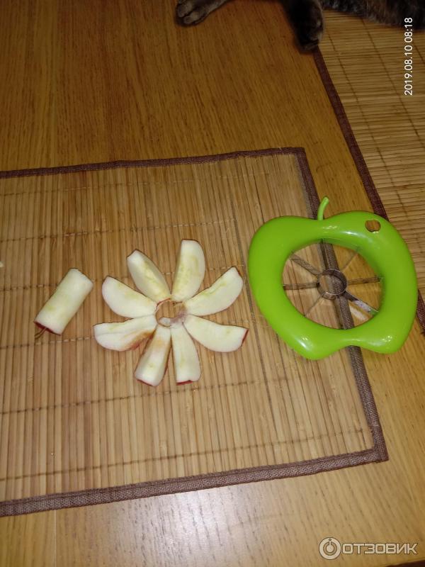 Нож для нарезки яблок New Apple Slices фото