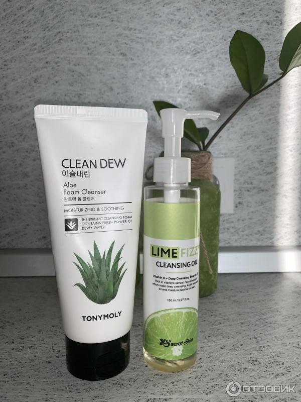 Пенка для умывания TONY MOLY С экстрактом алоэ Clean Dew Aloe Foam Cleanser фото