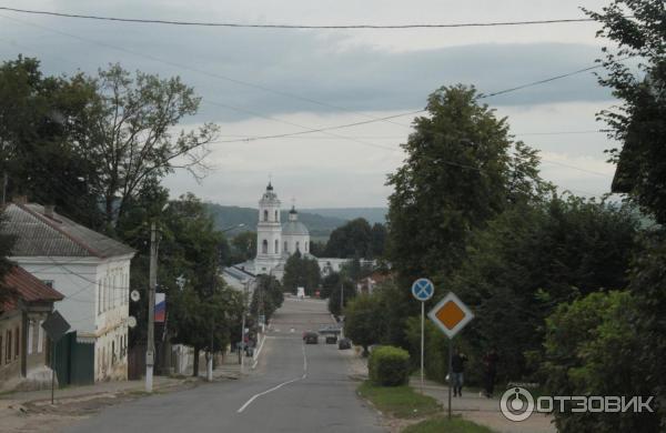 вид с верхней части улицы