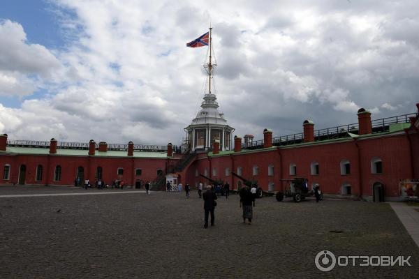 Пешая прогулка вокруг Петропавловской крепости (Россия, Санкт-Петербург) фото