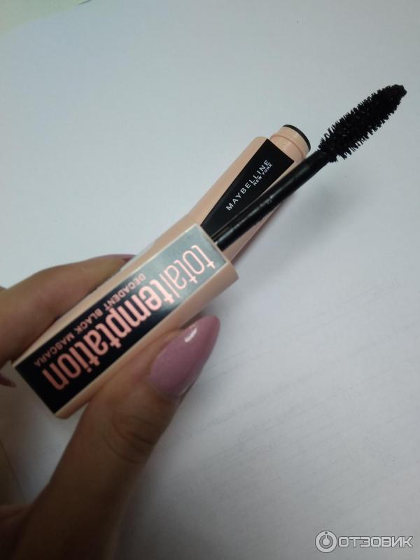 Тушь для ресниц Maybelline Total Temptation фото