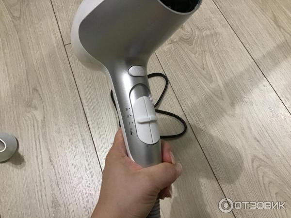 Отзыв о Фен Braun Satin Hair 1 Очень удобный, не занимает много места.