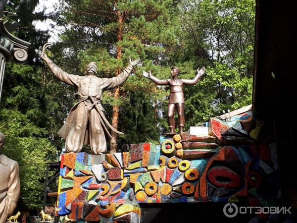 Дом музей церетели в переделкино. Дом зураба церетели в переделкино. Дом музей зураба церетели. Дача церетели в переделкино. Мастерская зураба церетели в переделкино.