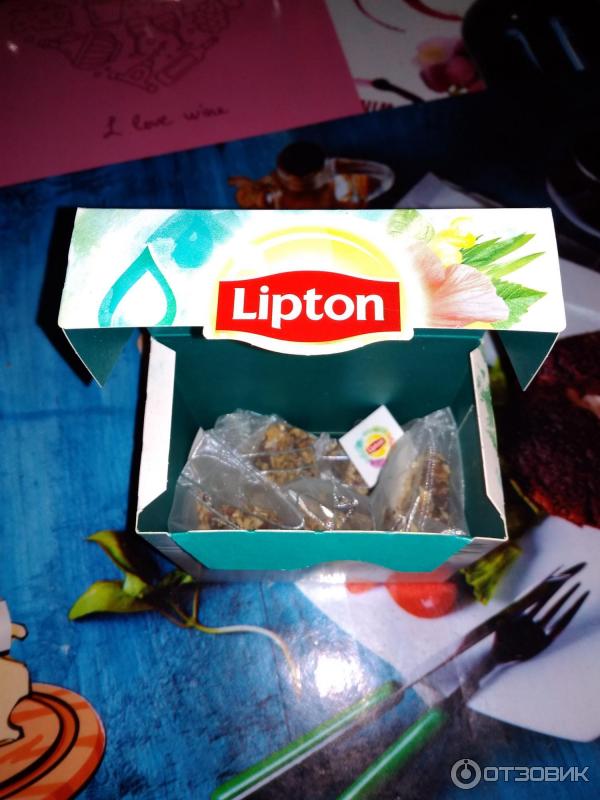 Напиток травяной Lipton Do the detox Чистая Красота с гибискусом, лемонграссом и корочками лимона фото