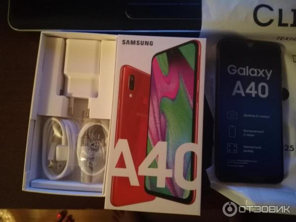 Смартфон Samsung Galaxy A40 фото