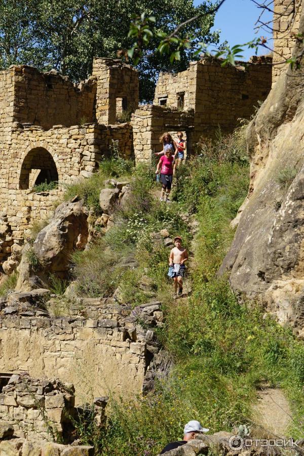 Экскурсия по старинному селу Гамсутль (Россия, Дагестан) фото