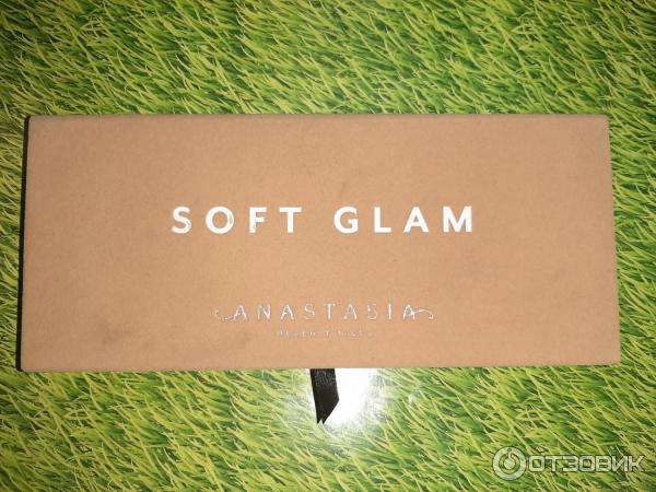 Палетка теней Anastasia Beverly Hills Soft Glam фото