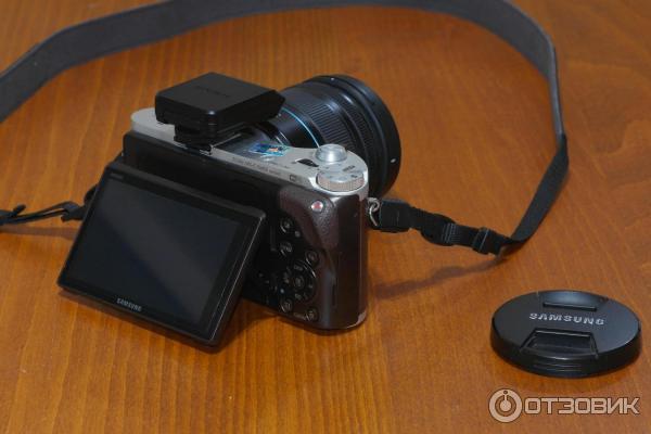 Цифровой фотоаппарат Samsung NX300