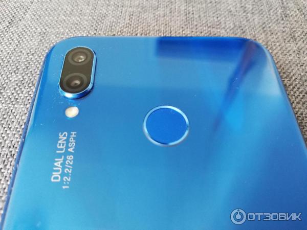 Смартфон Huawei P20 lite фото