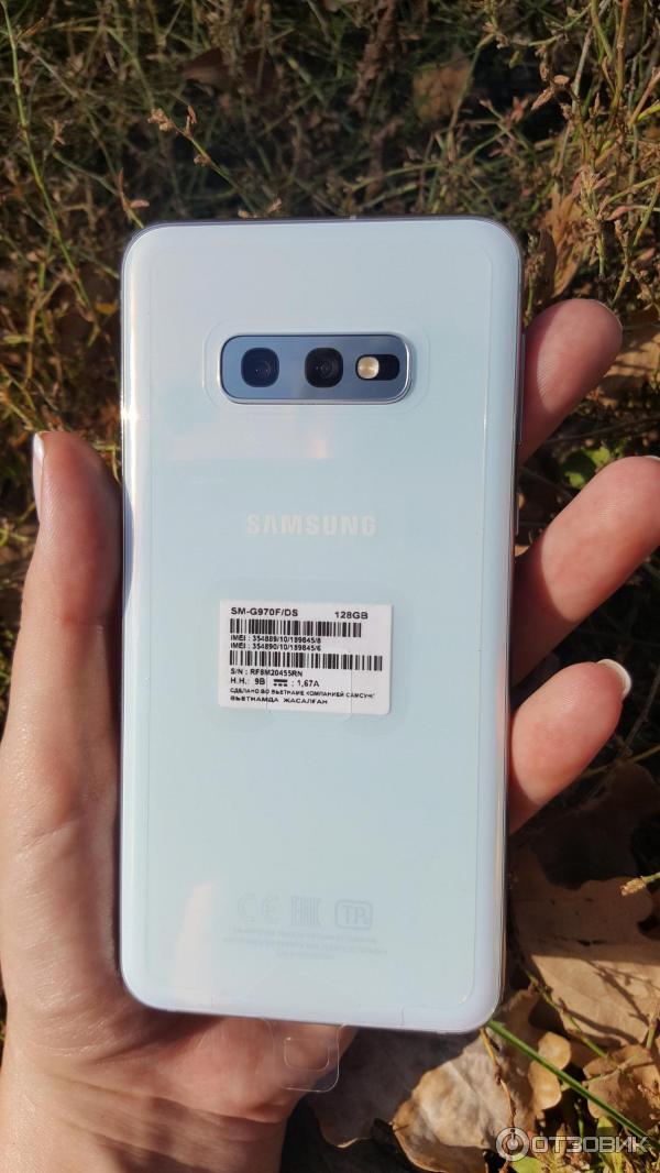 Смартфон Samsung Galaxy S10e фото