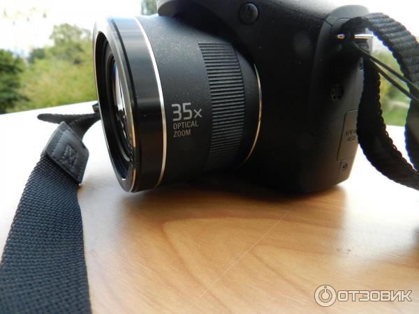 Цифровой фотоаппарат Sony Cyber-shot DSC-H300