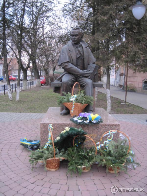 памятник Шевченко в Берегво