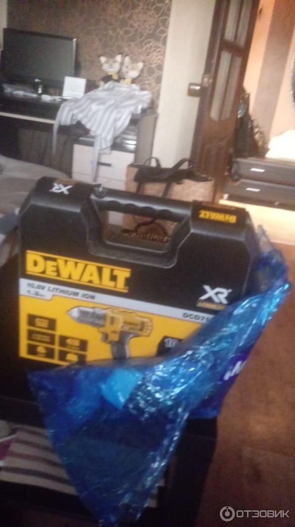 Аккумуляторная дрель-шуруповерт DeWALT DCD 710 D2 фото