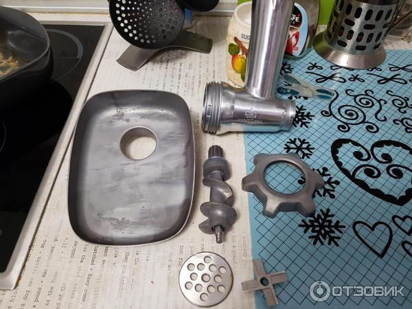 Отзыв о Мясорубка Philips HR2723/20 И фарш сделает, и морковку нашинкует, и сыр 