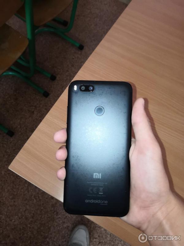 Смартфон Xiaomi Mi A2 фото