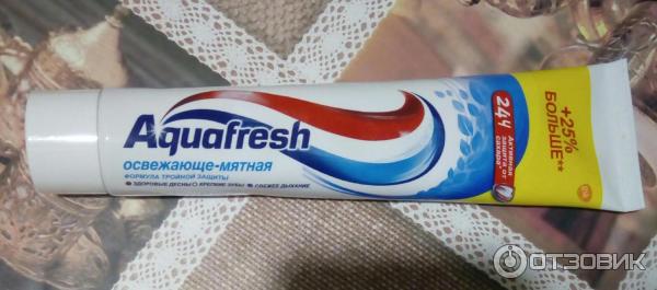 Зубная паста Aquafresh освещающе-мятная