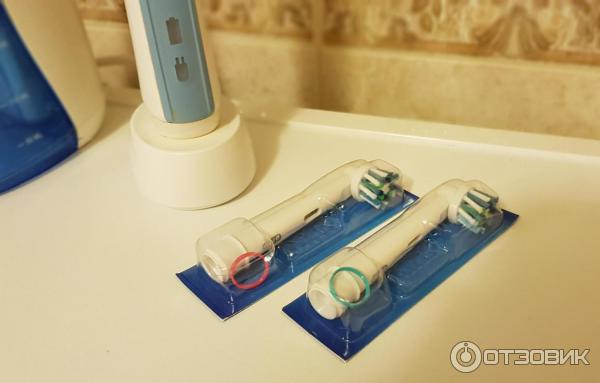 Насадка для электрической зубной щетки Oral-B CrossAction фото