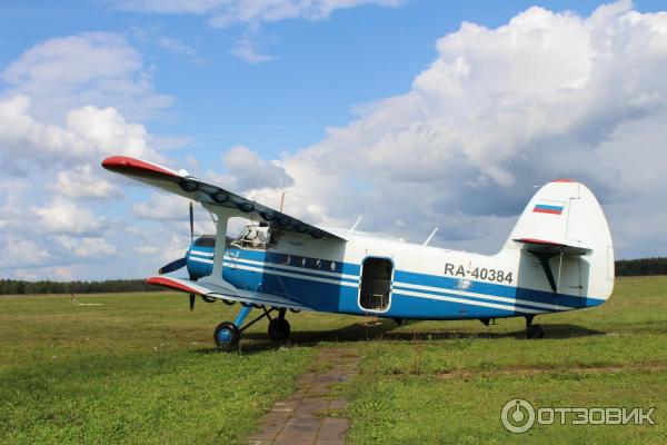 Прыжки с парашютом на аэродроме Первушино (Россия, Уфа) фото