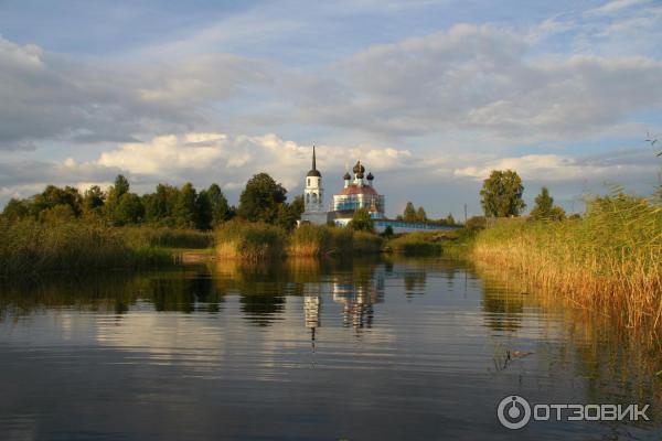 Церковь Введения во храм Пресвятой Богородицы, деревня Кравотынь