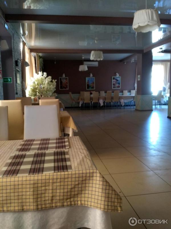 Кафе Фенко-Холл, Россия, Павловск