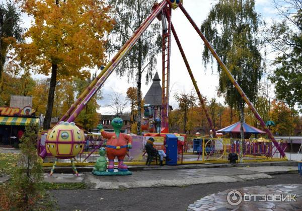 Лопатинский сад смоленск аттракционы. Лопатинский парк Смоленск. Лопатинский парк в Смоленске аттракционы. Кобра парк Смоленск.