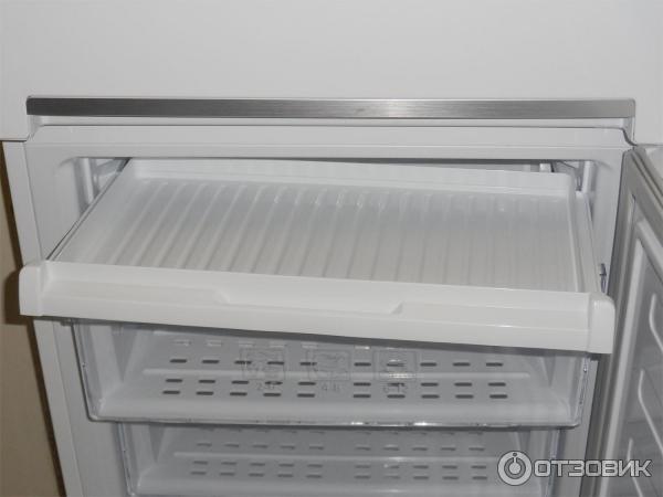 Холодильник Beko RCNK356K00W