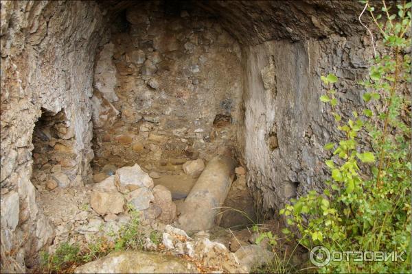 Сиедра Syedra старый город Крещенская пещера (Baptismal cave).