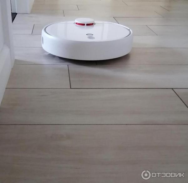 Робот-пылесос Xiaomi Mi Robot Vacuum Cleaner 1S